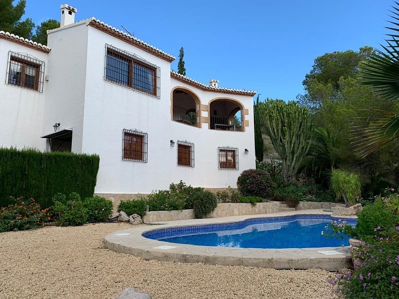 Villa in Javea te koop met zwembad en vakantiehuis kopen costa blanca