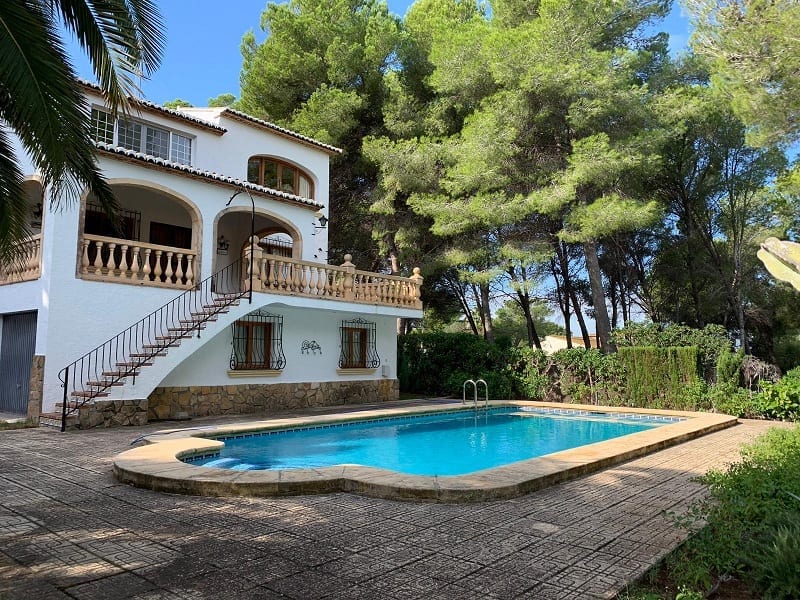Villa te koop in Javea met zwembad en vakantiehuis kopen costa blanca